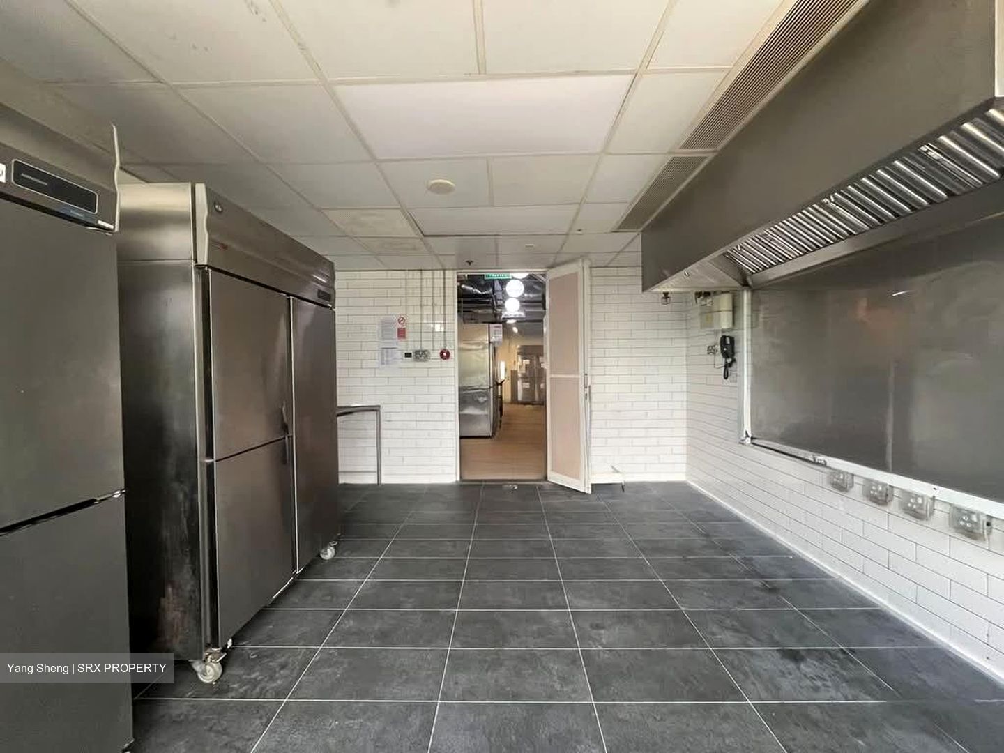 Nordcom Two (D27), Retail #528214101